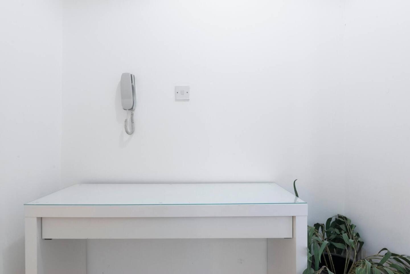 2 Bed Apartment- Finsbury Park Station B Londres