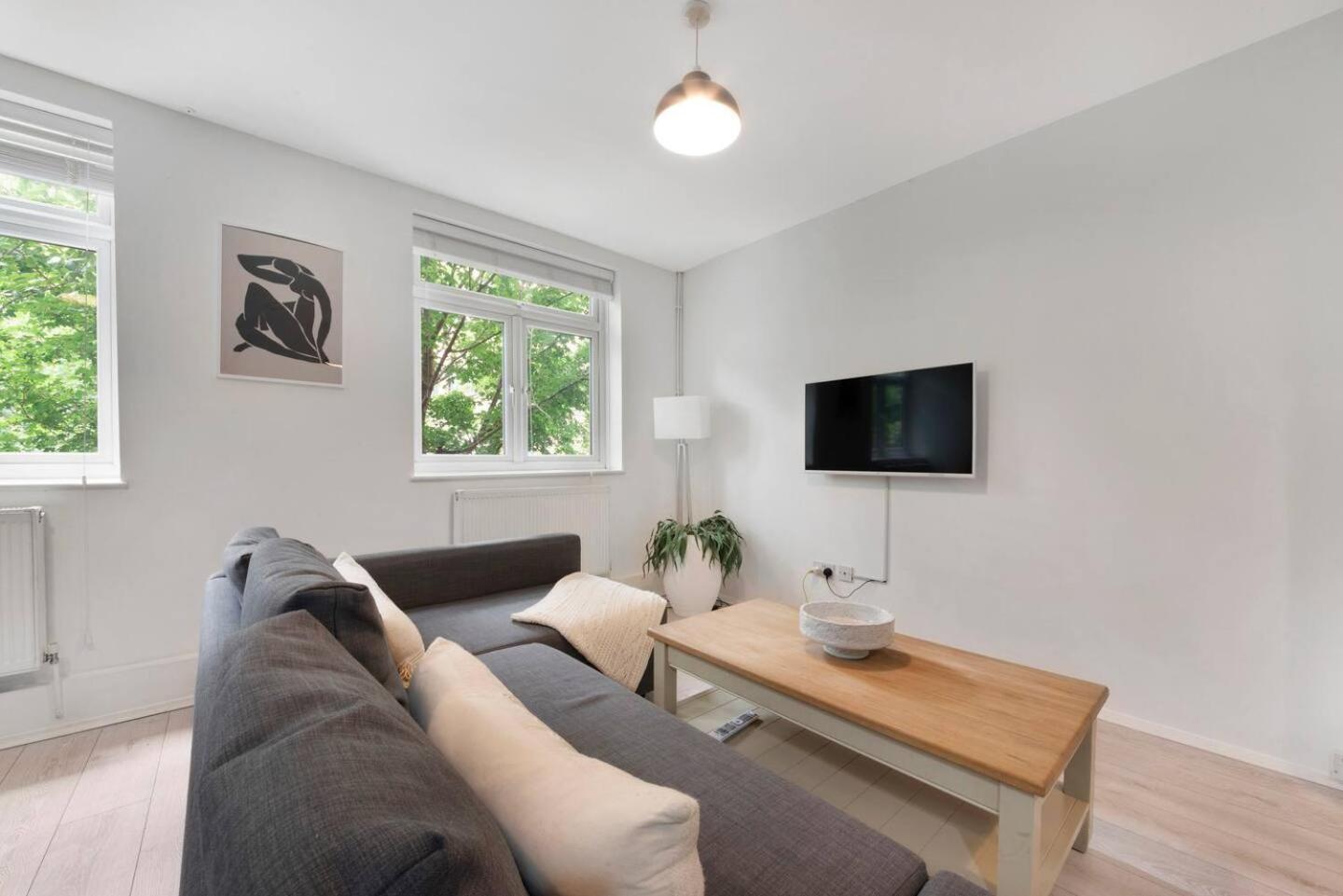 Apartamento 2 Bed Apartment- Finsbury Park Station B Londres