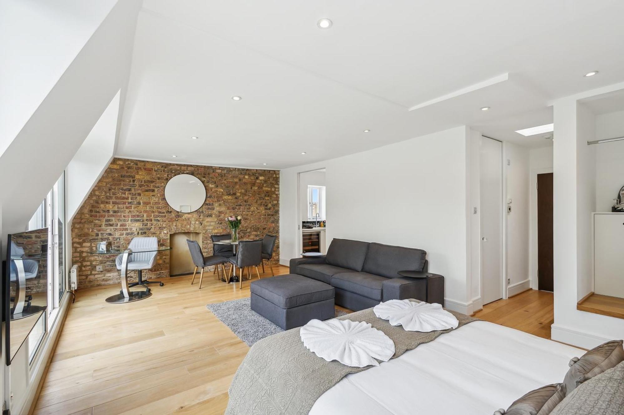 The Harrington - Gloucester Road - 4 Cornwall Gardens *