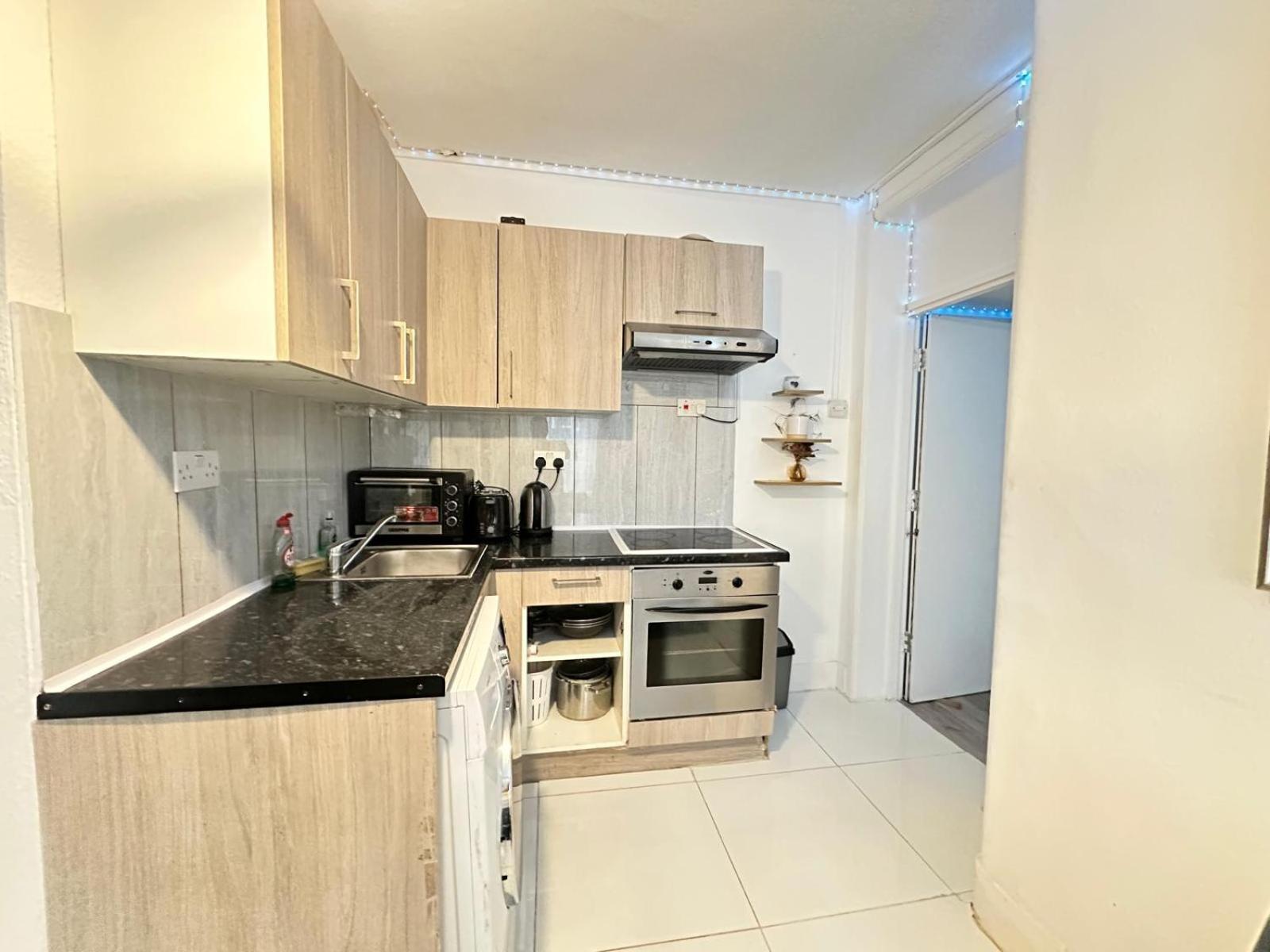 Apartamento Ground Floor Mile 2 Bedroom Flat Londres