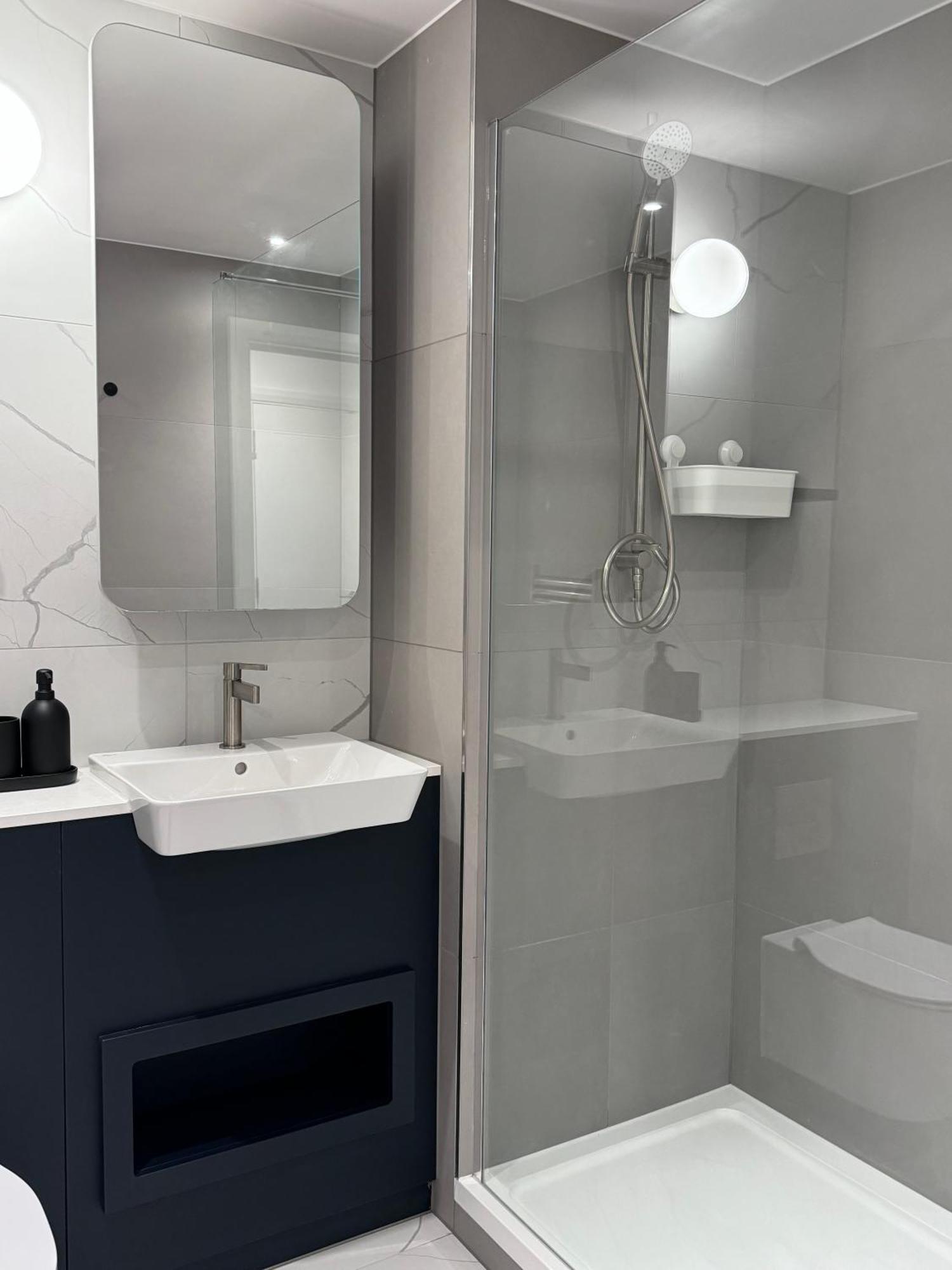 Modern Gem Near Excel & O2 Arena Balcony! * Londres