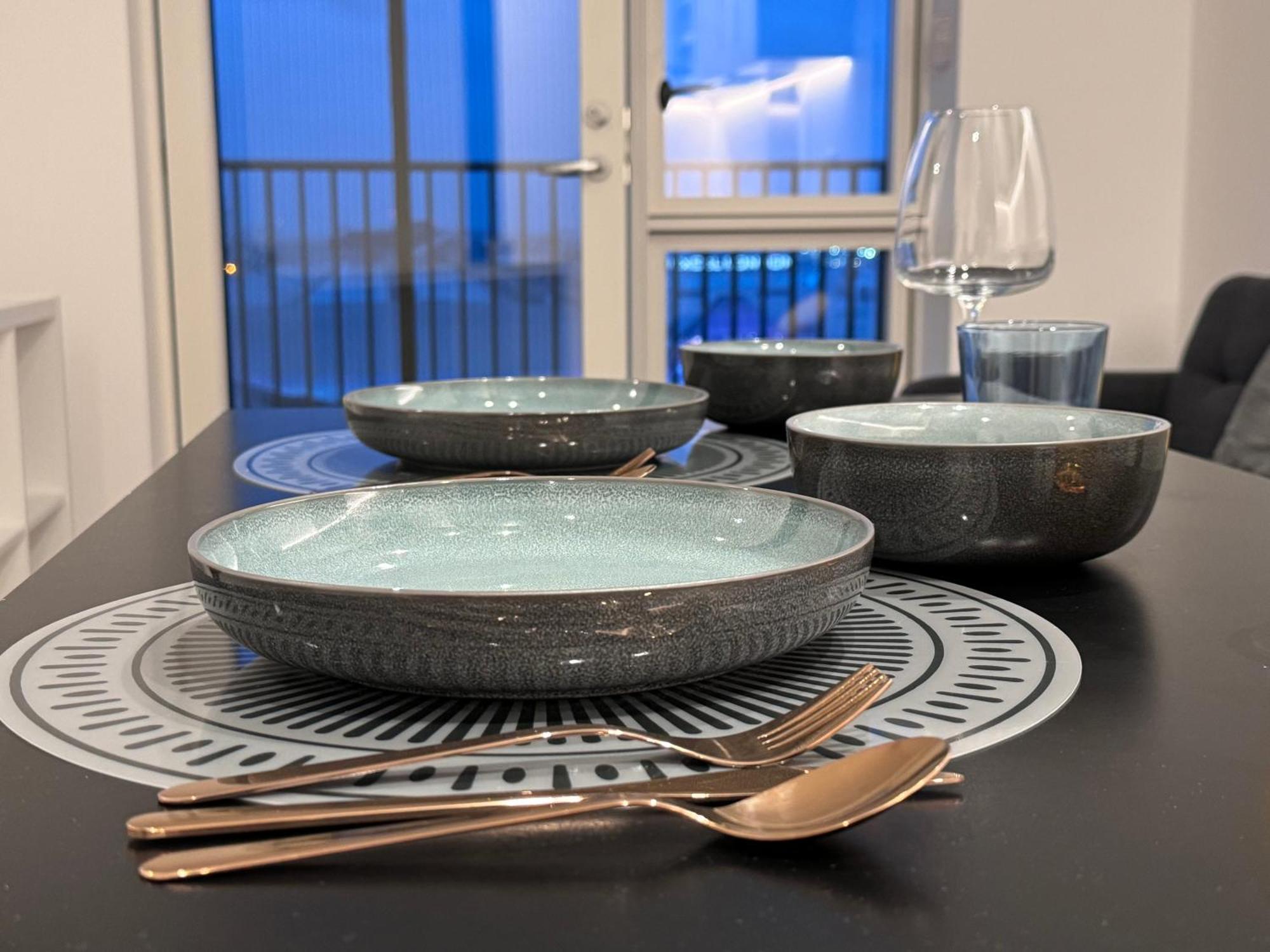 Apartamento Modern Gem Near Excel & O2 Arena Balcony! Londres