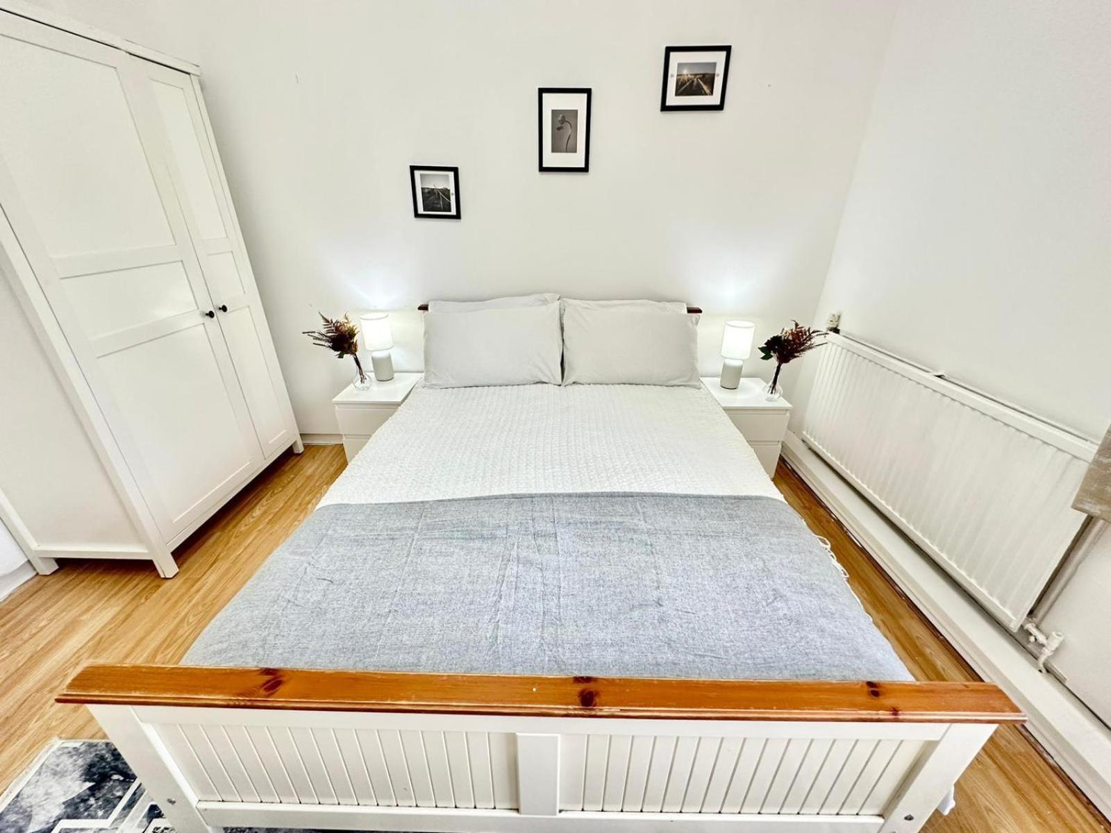 Two Bedroom Near Paddington Station Londen