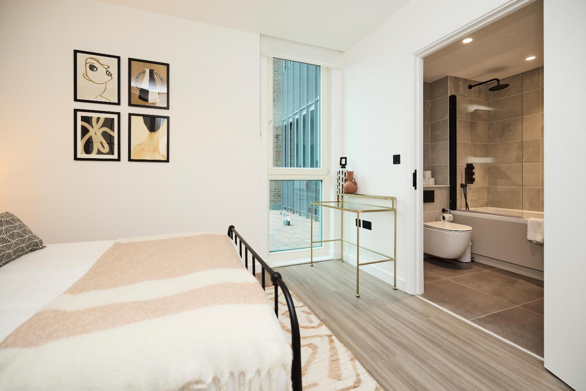 The Tottenham Hale Crib - Trendy 2bdr Flat With Balcony * Londres