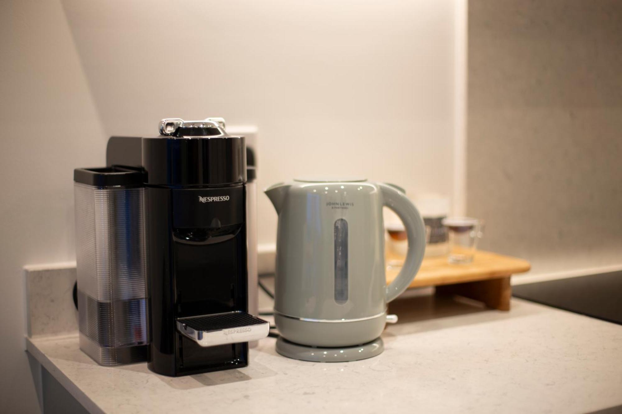 Apartamento Modern Gem Near Excel & O2 Arena Balcony! Londres