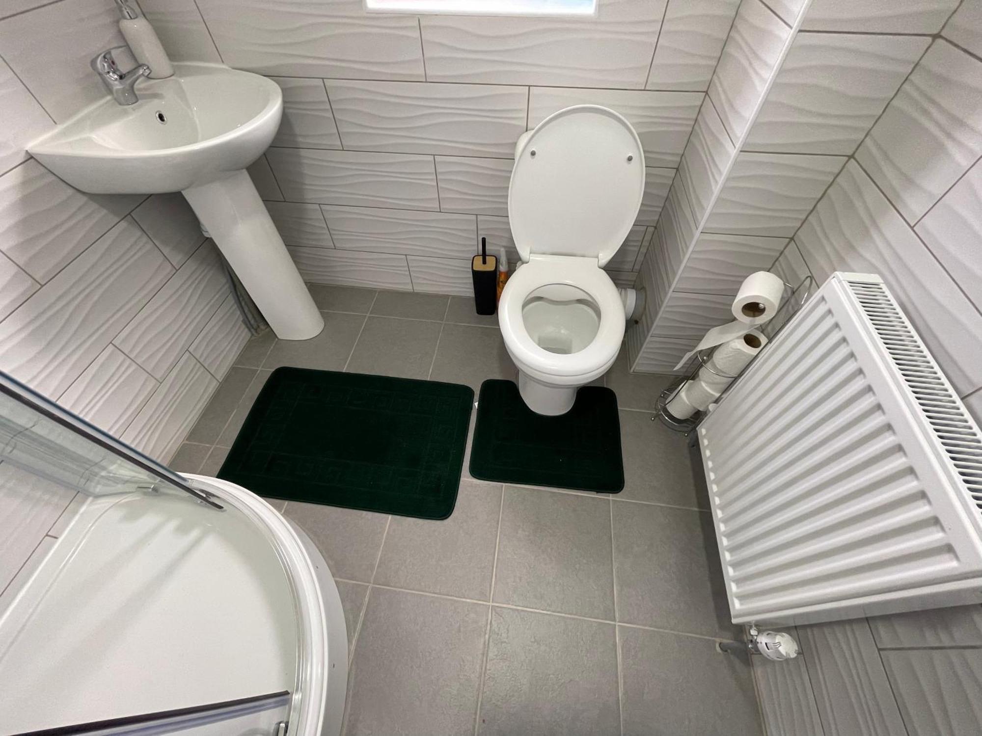 Two Bedroom Central Location Modern Flat Stratford Londres