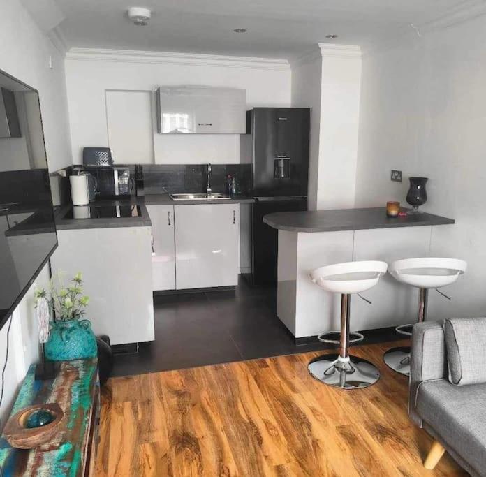 Dollis Hill One Bedroom Nw2 * Londres