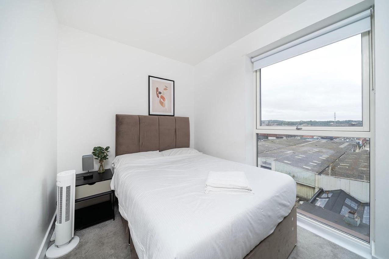 Appartement Deluxe Double Bed In Shared Near Canary Wharf, Airport & O2 Arena With Thames View Londres