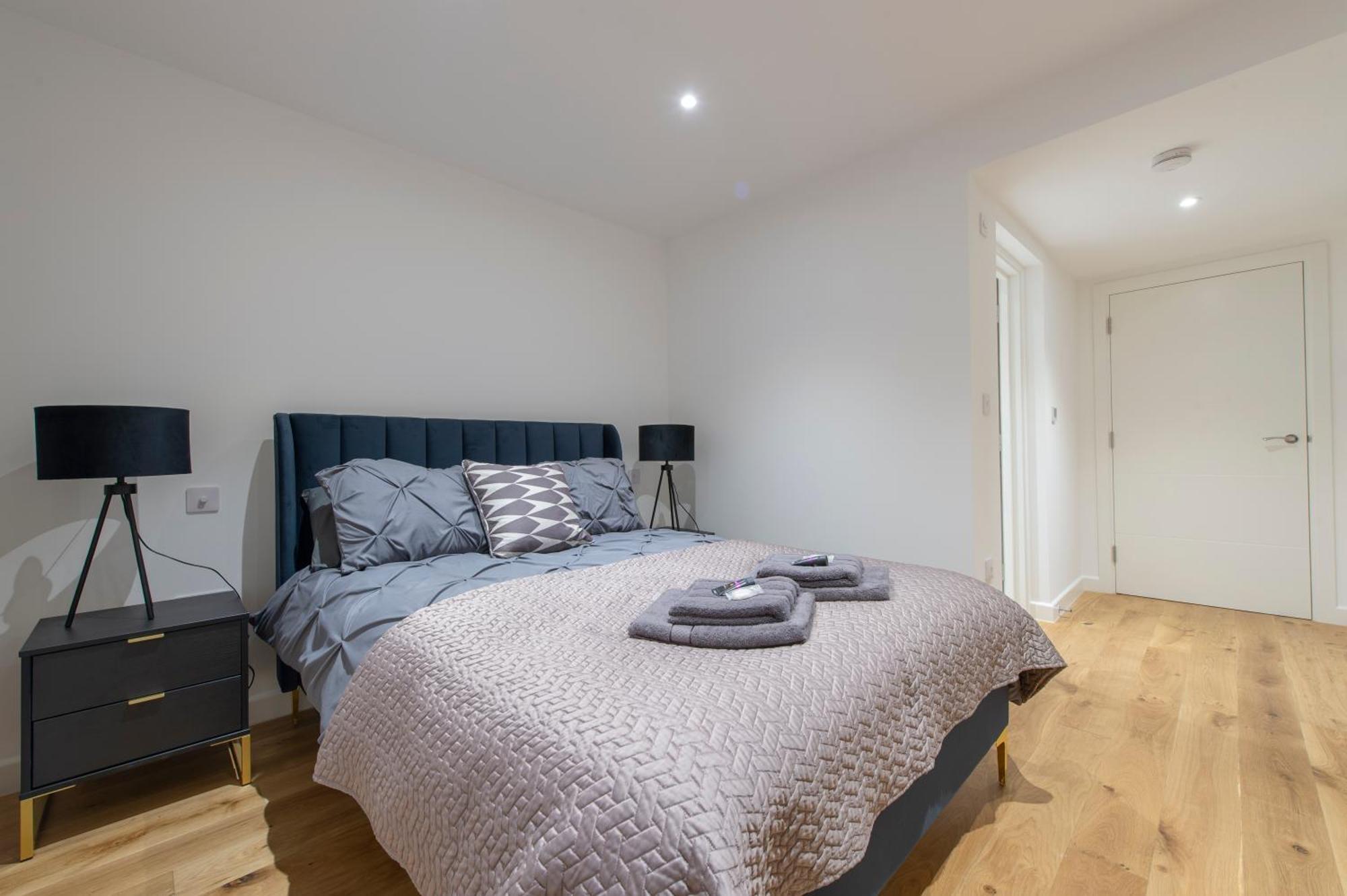 Exquisite 3br Duplex Air-con& Amenities Appartement *