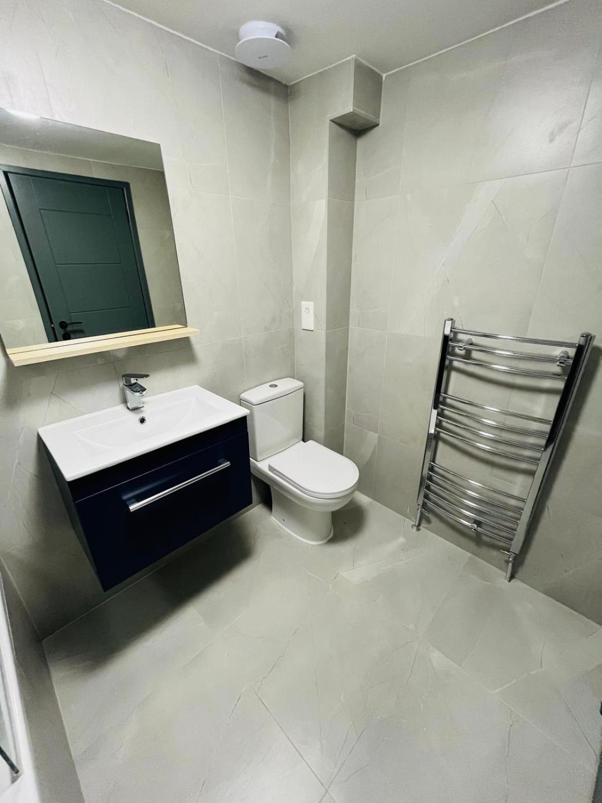 Luxury Flats 15 Min To Central 171 * Londen