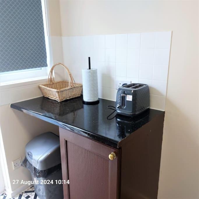 3 Bedroom House In Beckton Hébergement de vacances *