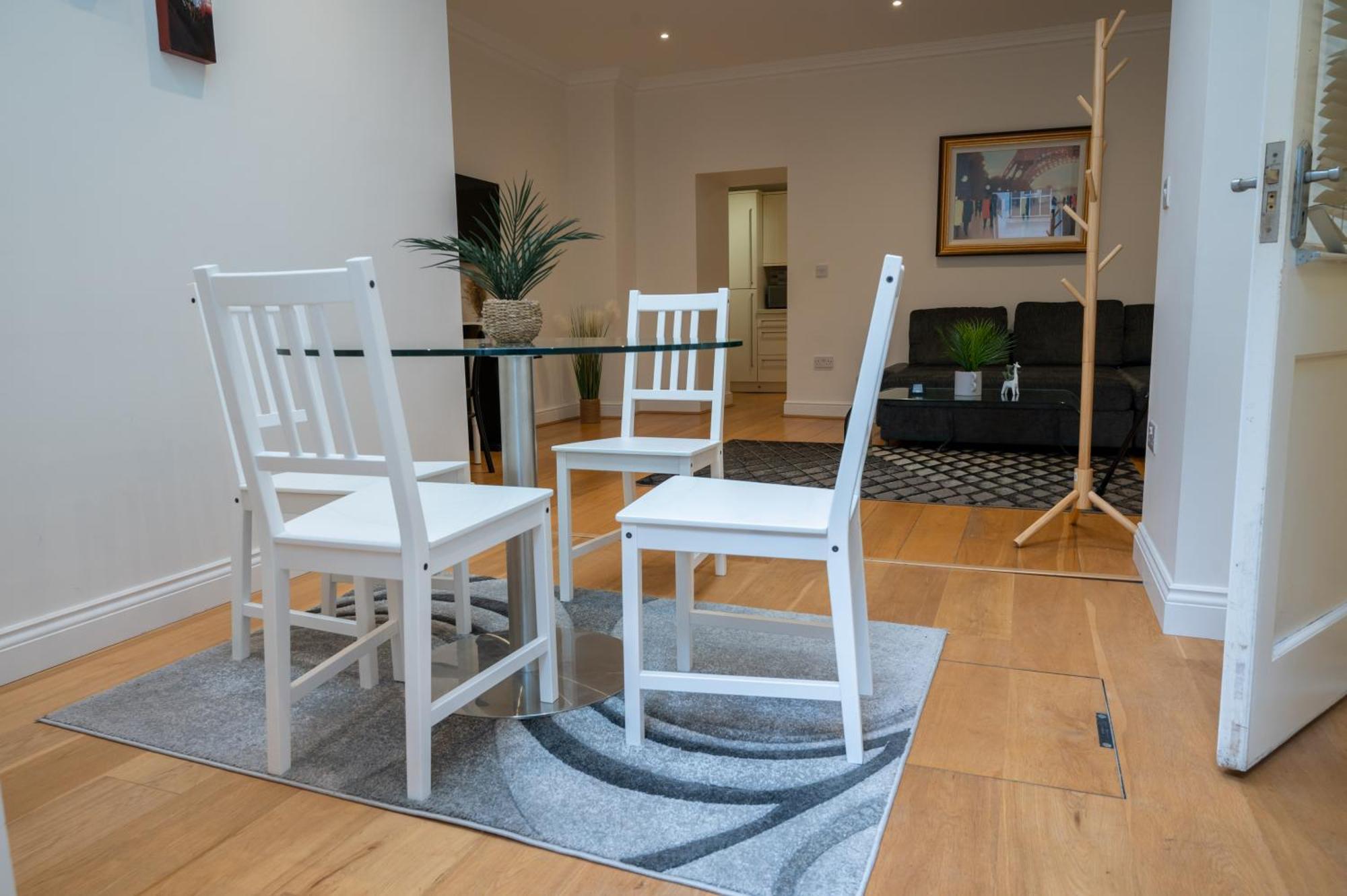 Bloomsbury Escape Flat 1 *