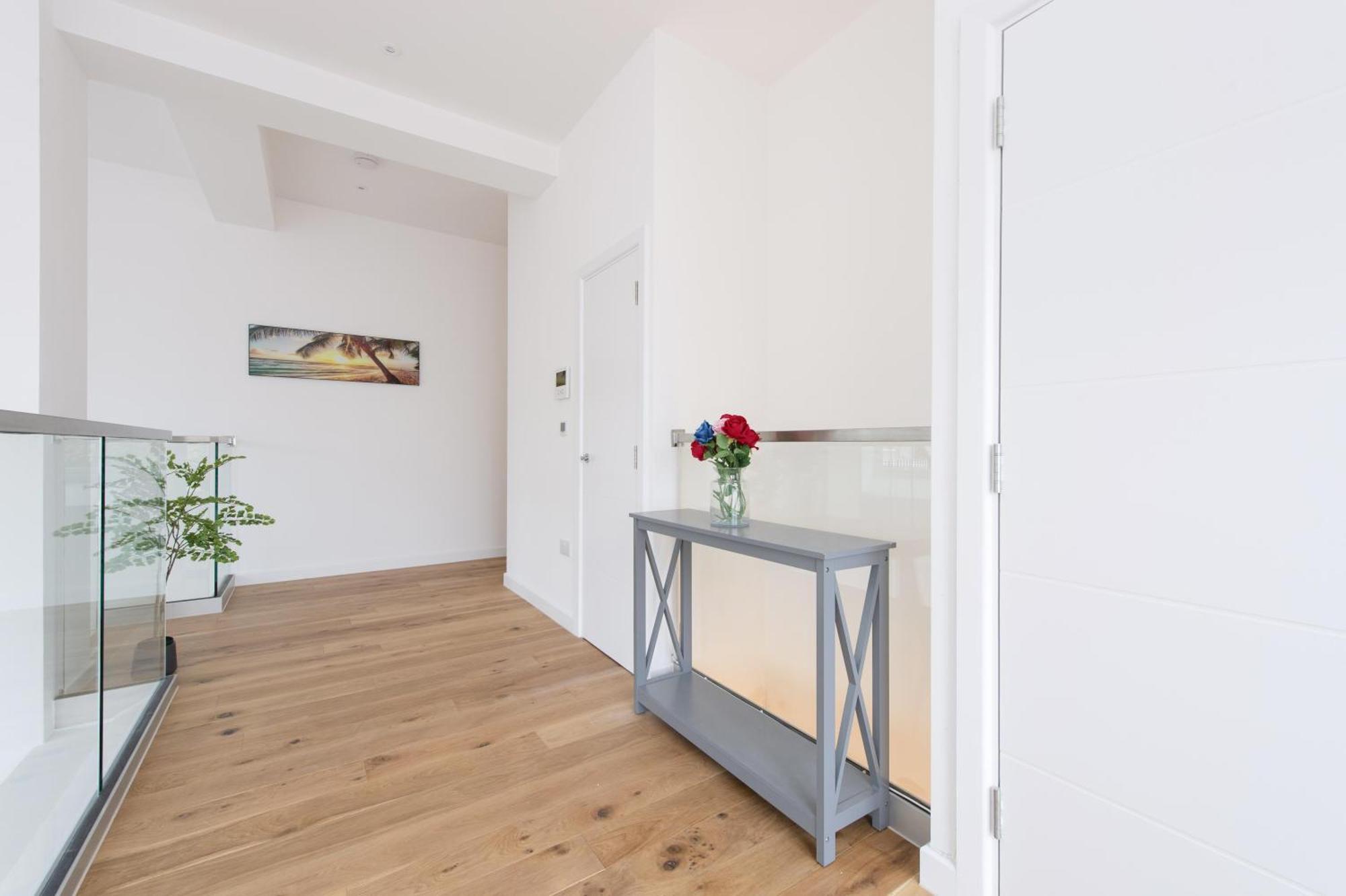 Exquisite 3br Duplex Air-con& Amenities Appartement *