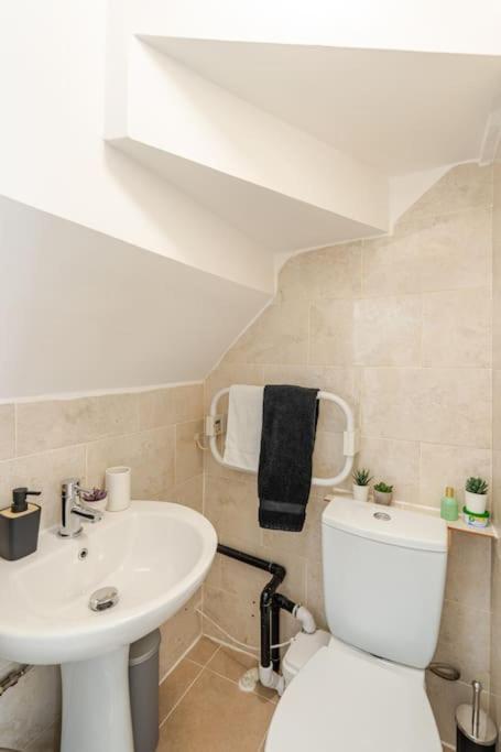 Apartment West Oasis - 6 Sleeps - Notting Hill