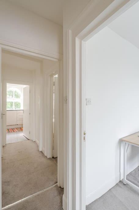 West Oasis - 6 Sleeps - Notting Hill Apartment *