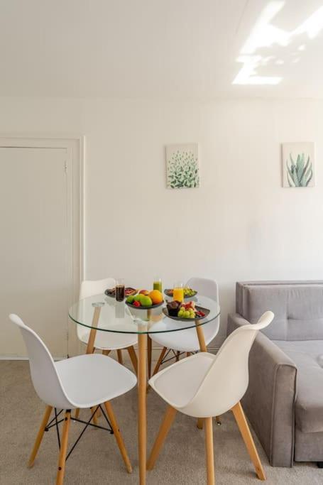 West Oasis - 6 Sleeps - Notting Hill Apartment *
