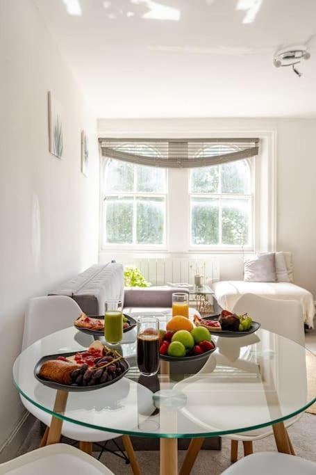 West Oasis - 6 Sleeps - Notting Hill Apartment London
