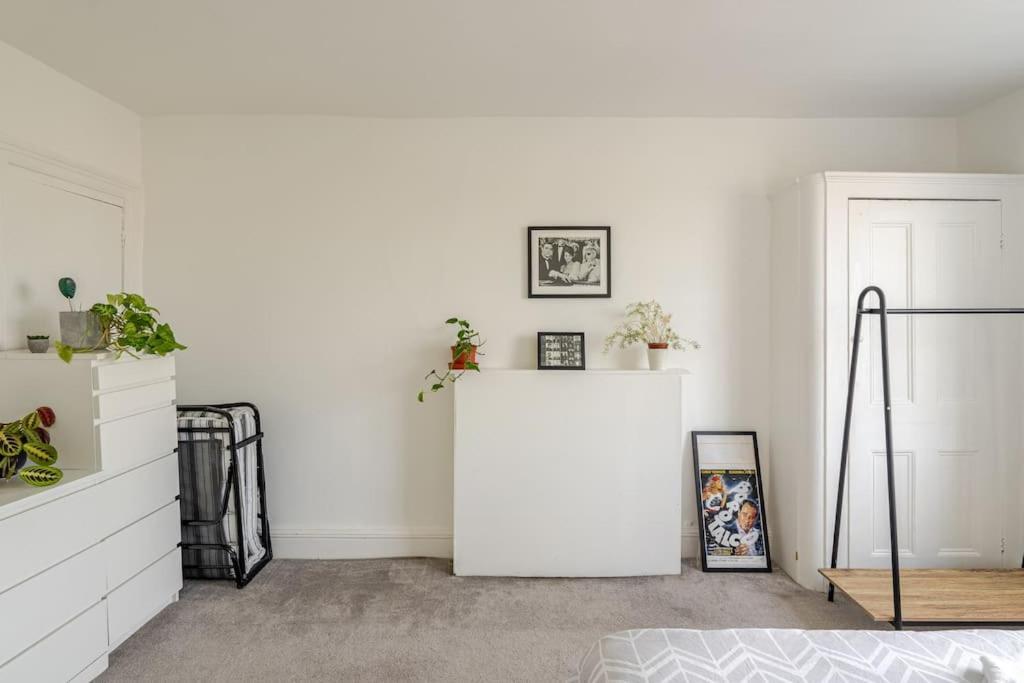 West Oasis - 6 Sleeps - Notting Hill Apartment London