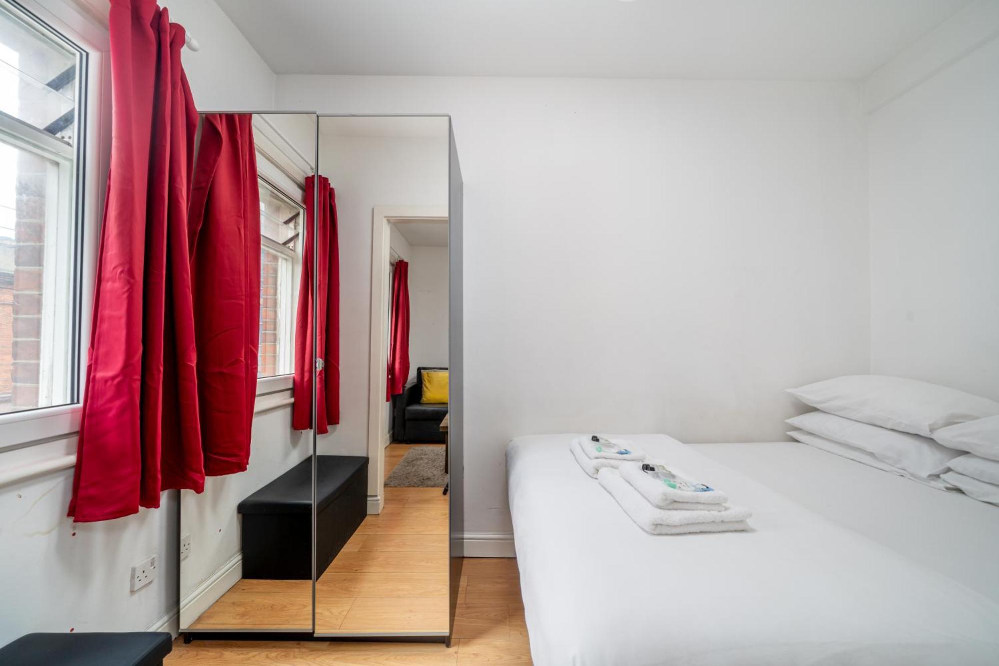 Carnaby & Oxford Street - Soho - One Bedroom - Double Bed & Sofabed Apartamento Londres