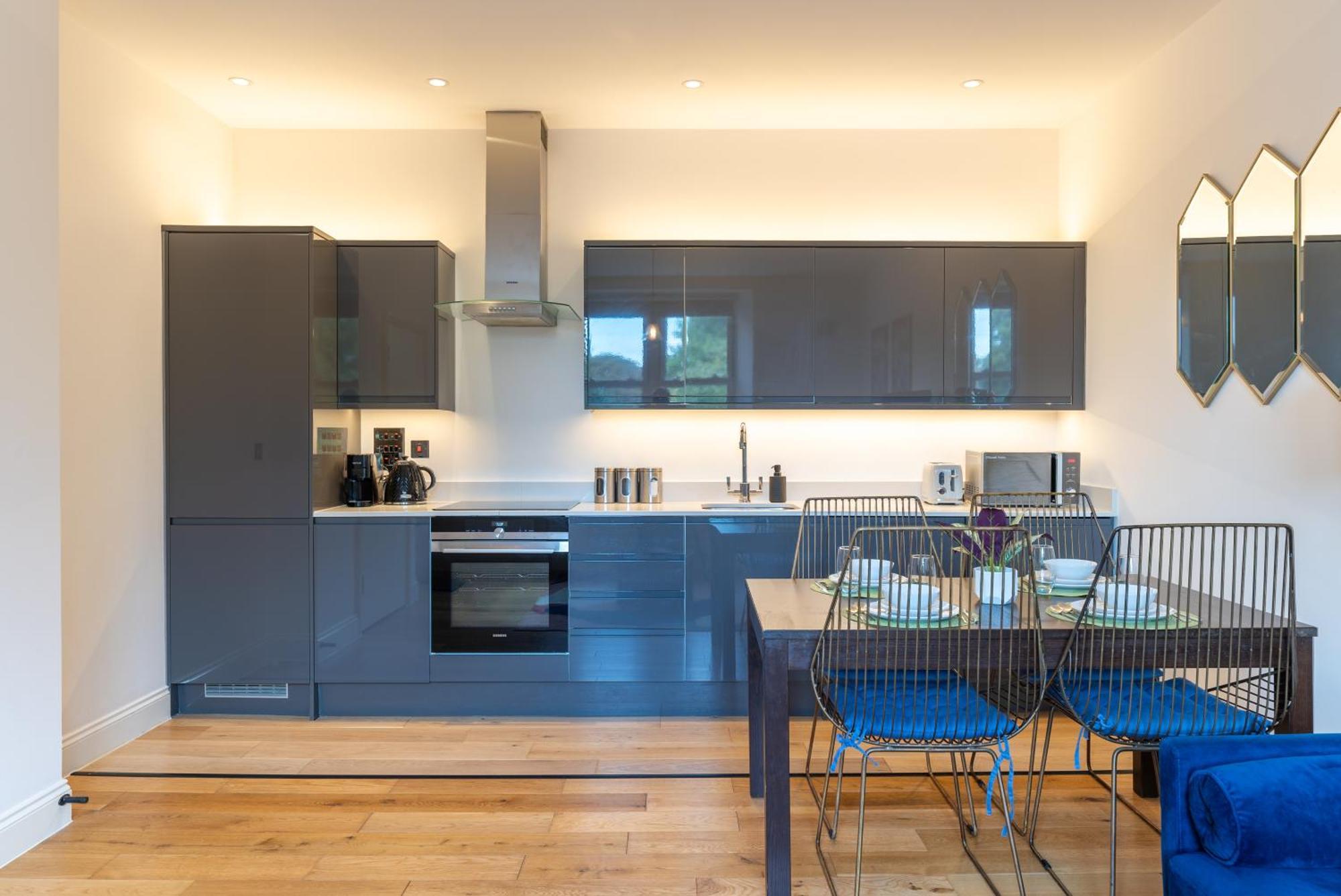 Artsy Serviced - Ealing Apartment