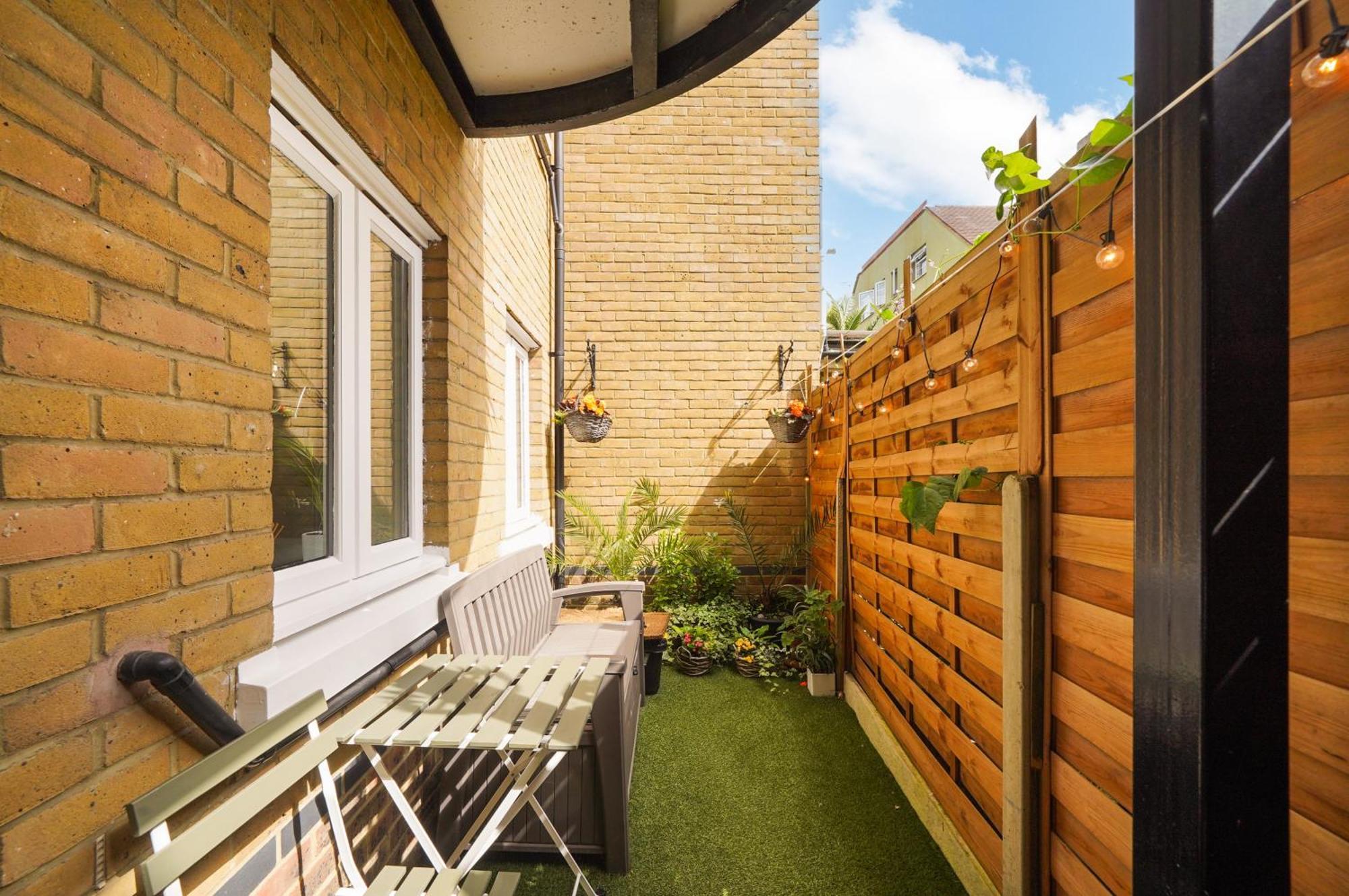 Appartement A Beautiful Stylish 2 Bedroom -city Of *