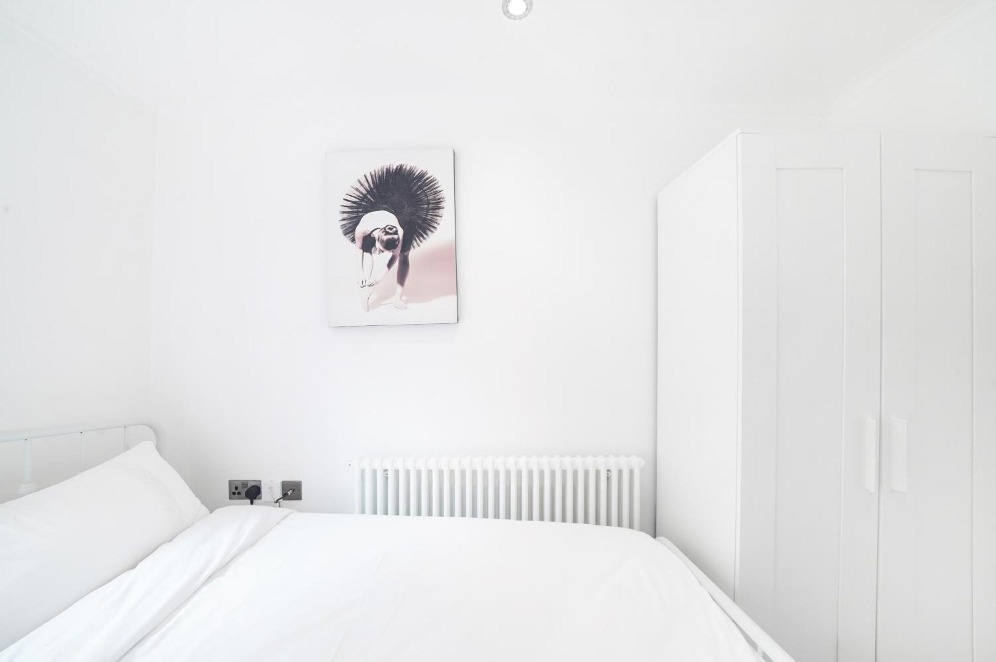 A Beautiful Stylish 2 Bedroom -city Of