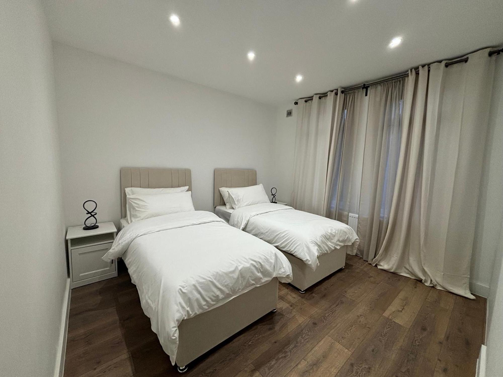 Flat In Appartement *