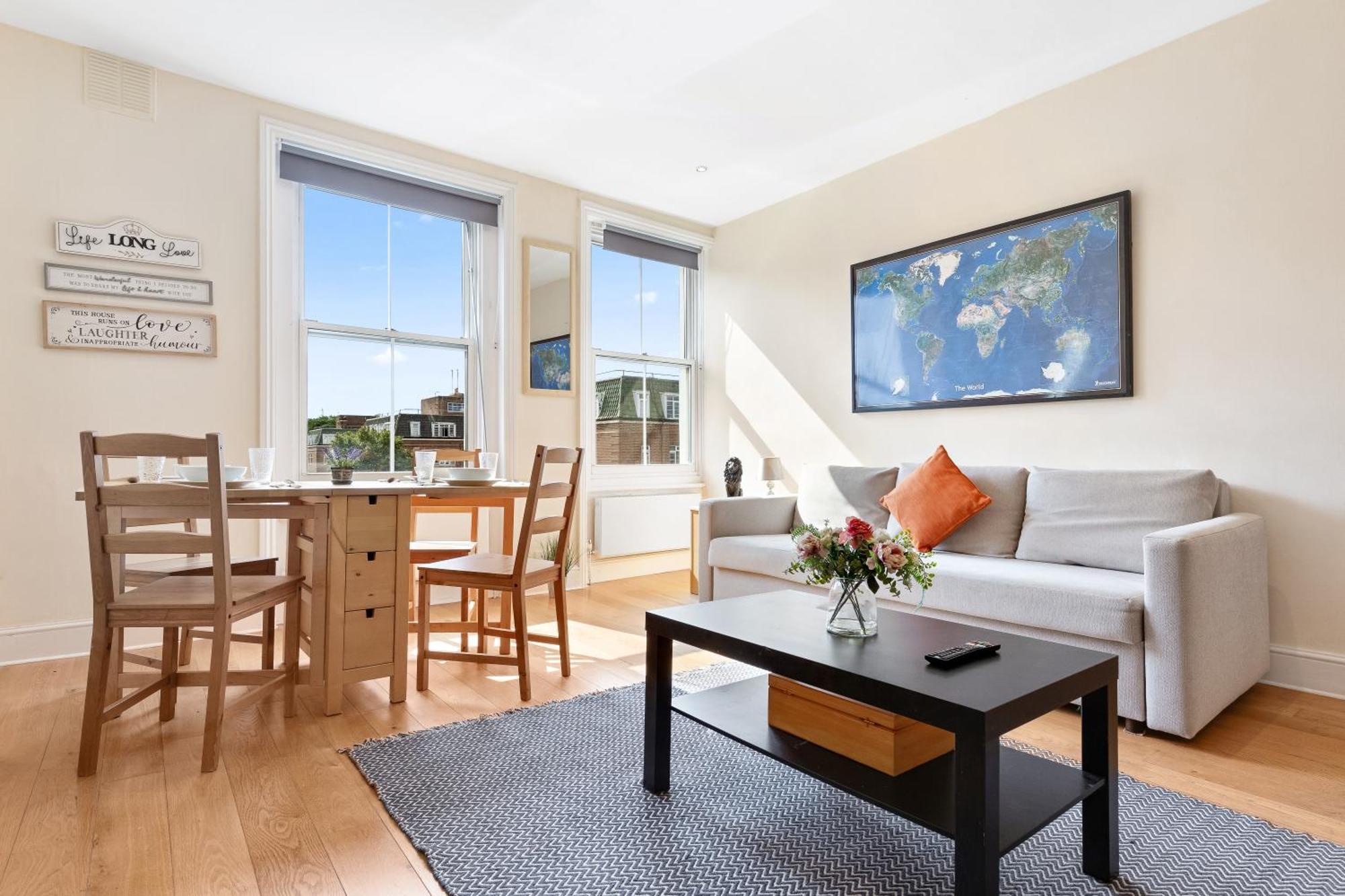 Apartment Spacious Sleep 11 With Terrace In Earls Court Ec99 London