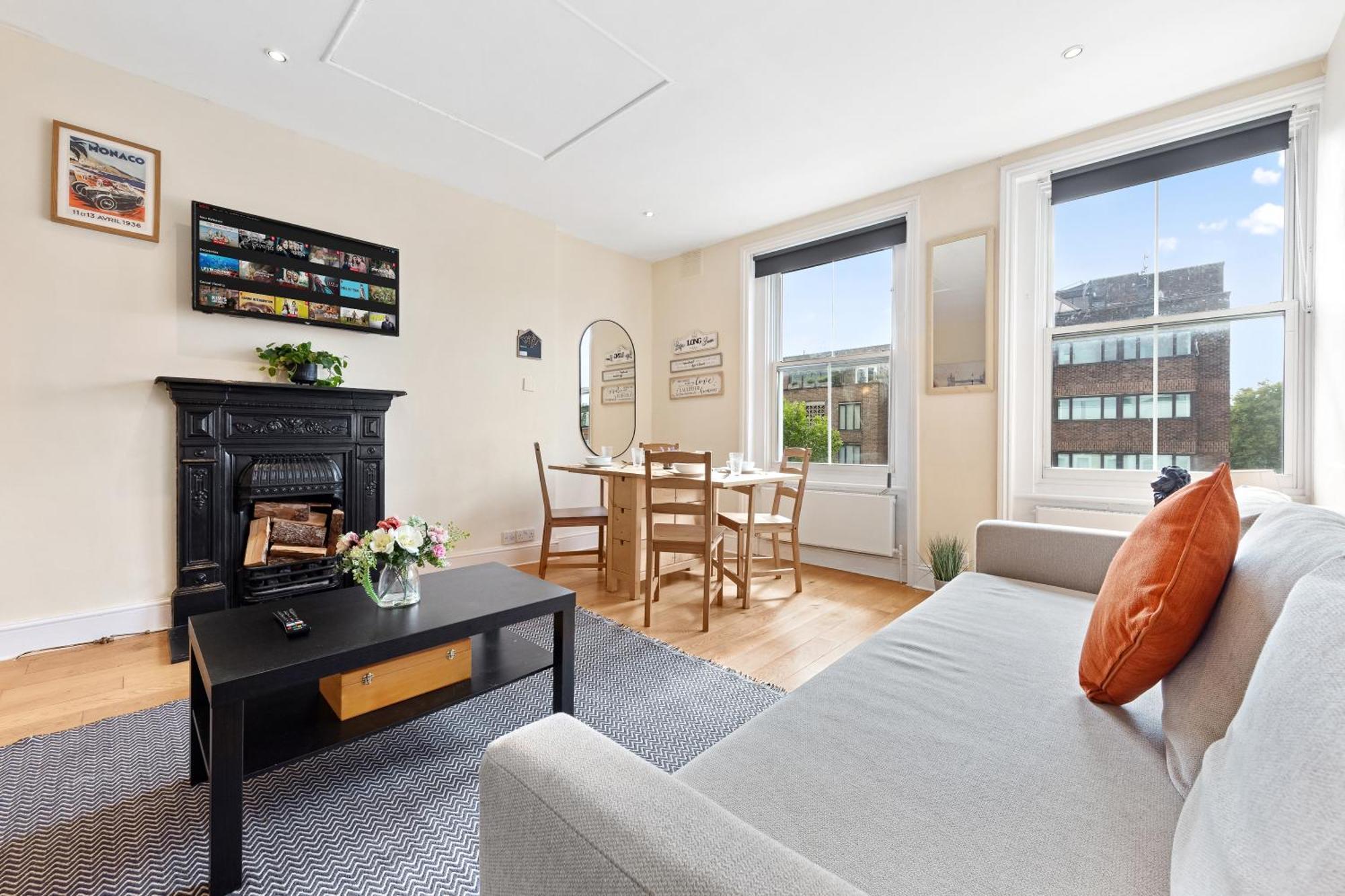 Spacious Sleep 11 With Terrace In Earls Court Ec99 *
