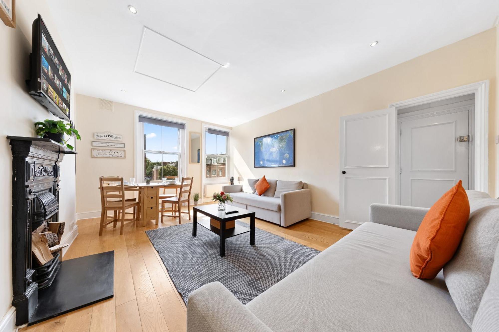 Spacious Sleep 11 With Terrace In Earls Court Ec99 * London
