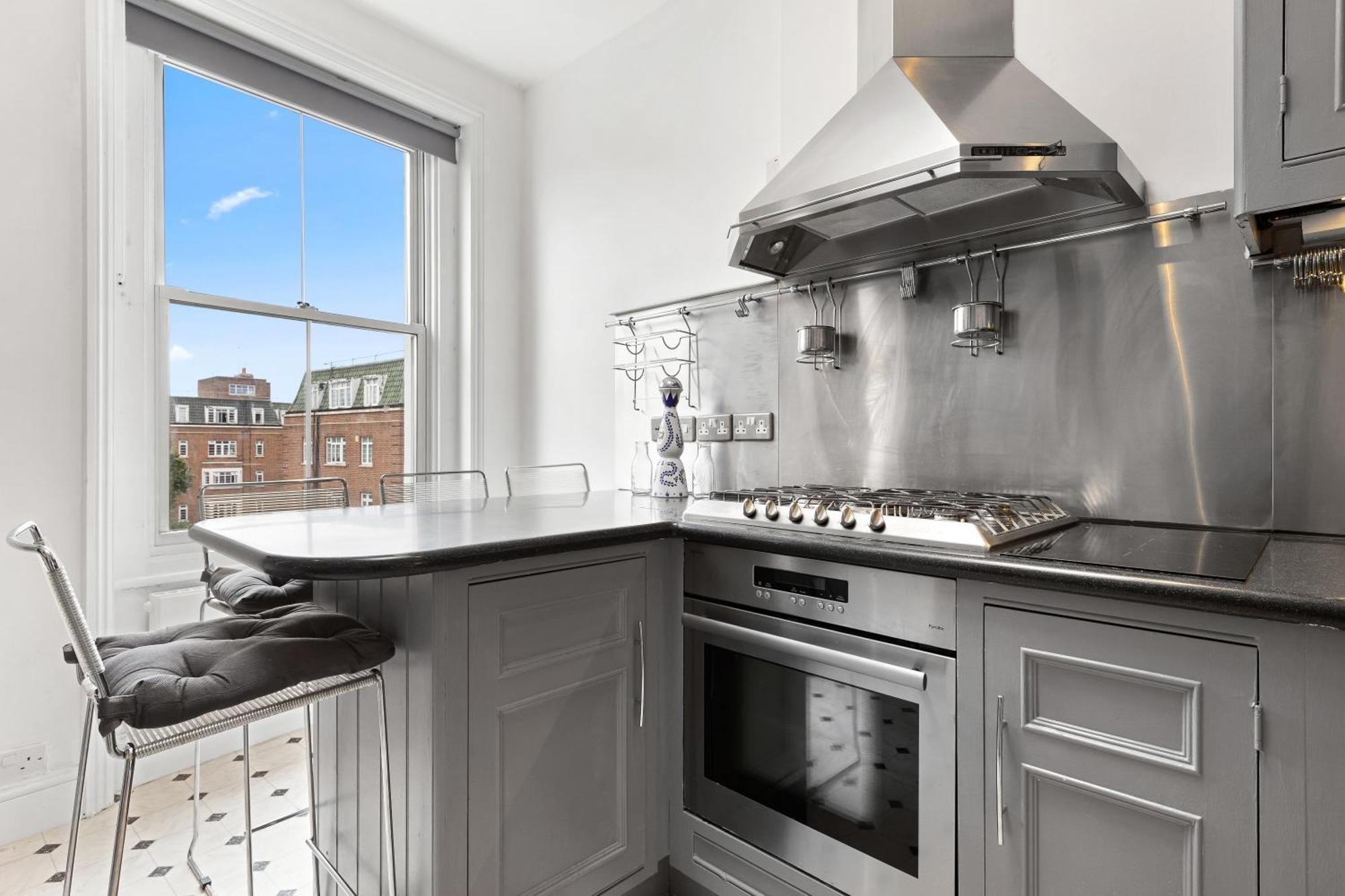 Apartment Spacious Sleep 11 With Terrace In Earls Court Ec99 *
