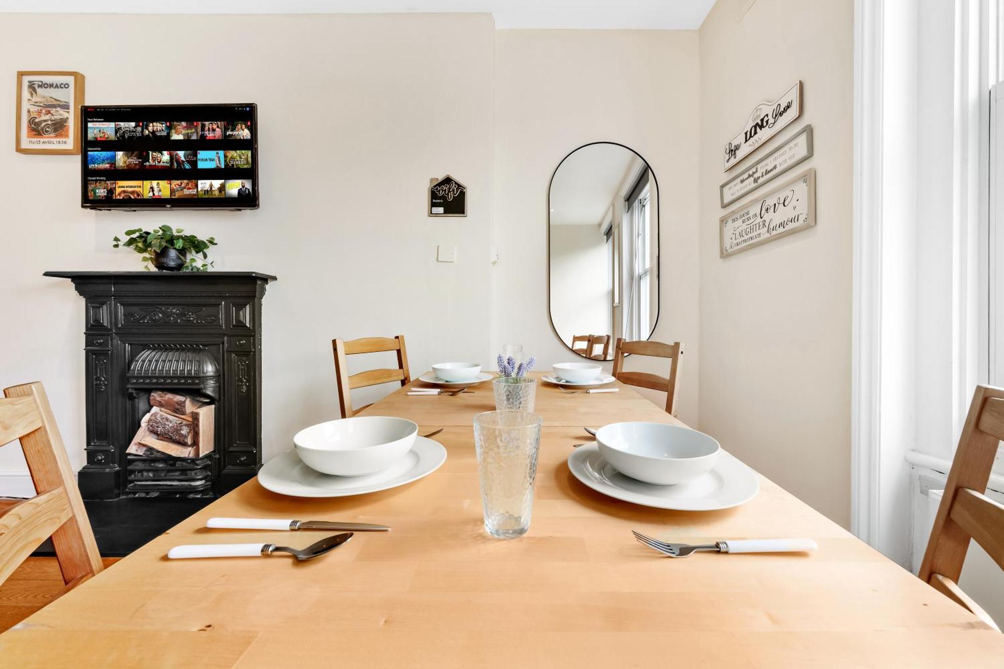 Spacious Sleep 11 With Terrace In Earls Court Ec99 Apartment London