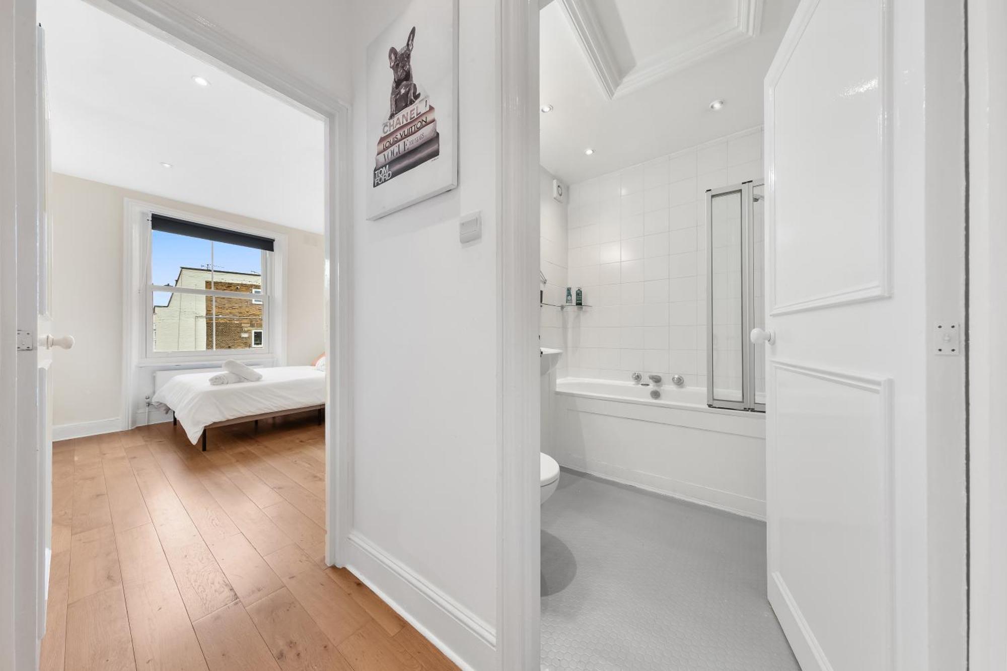 Spacious Sleep 11 With Terrace In Earls Court Ec99 Apartment London