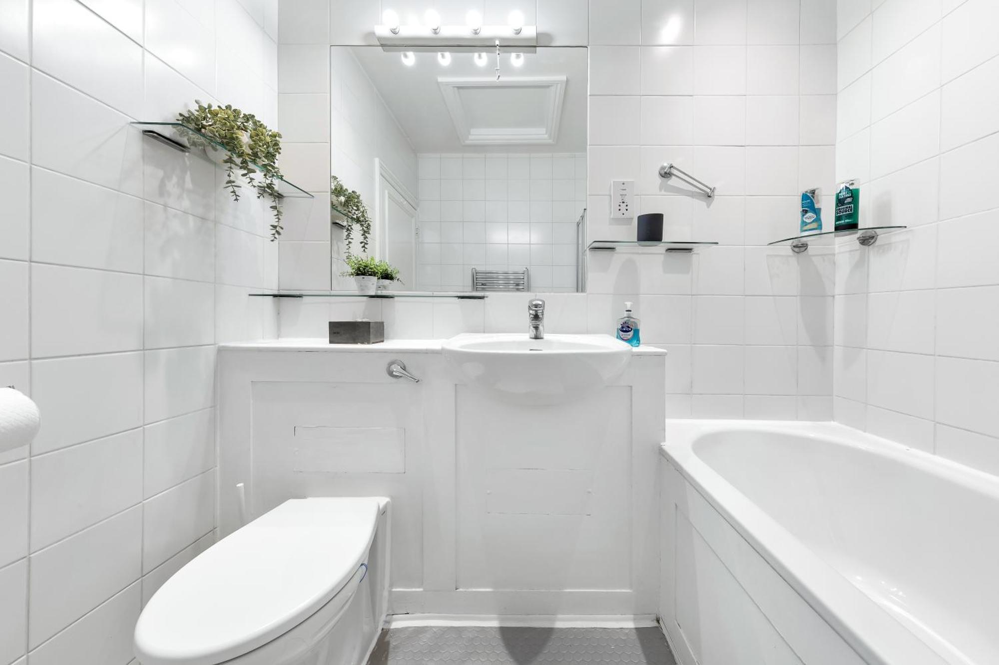 Spacious Sleep 11 With Terrace In Earls Court Ec99 Apartment *