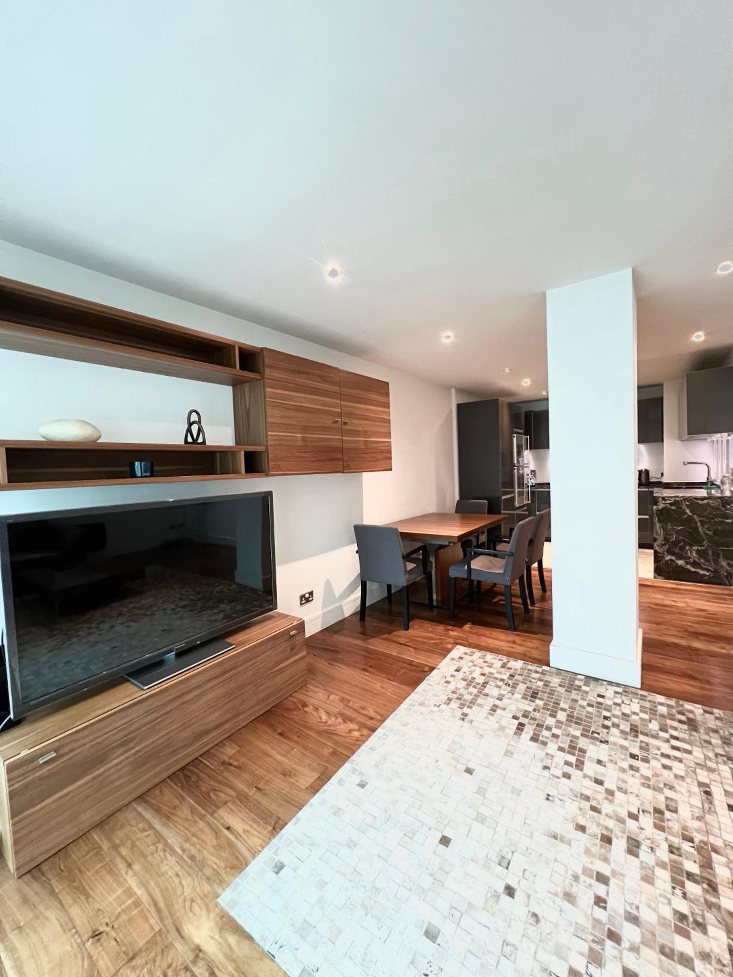 Luxury River Apartments- Parliament Appartement