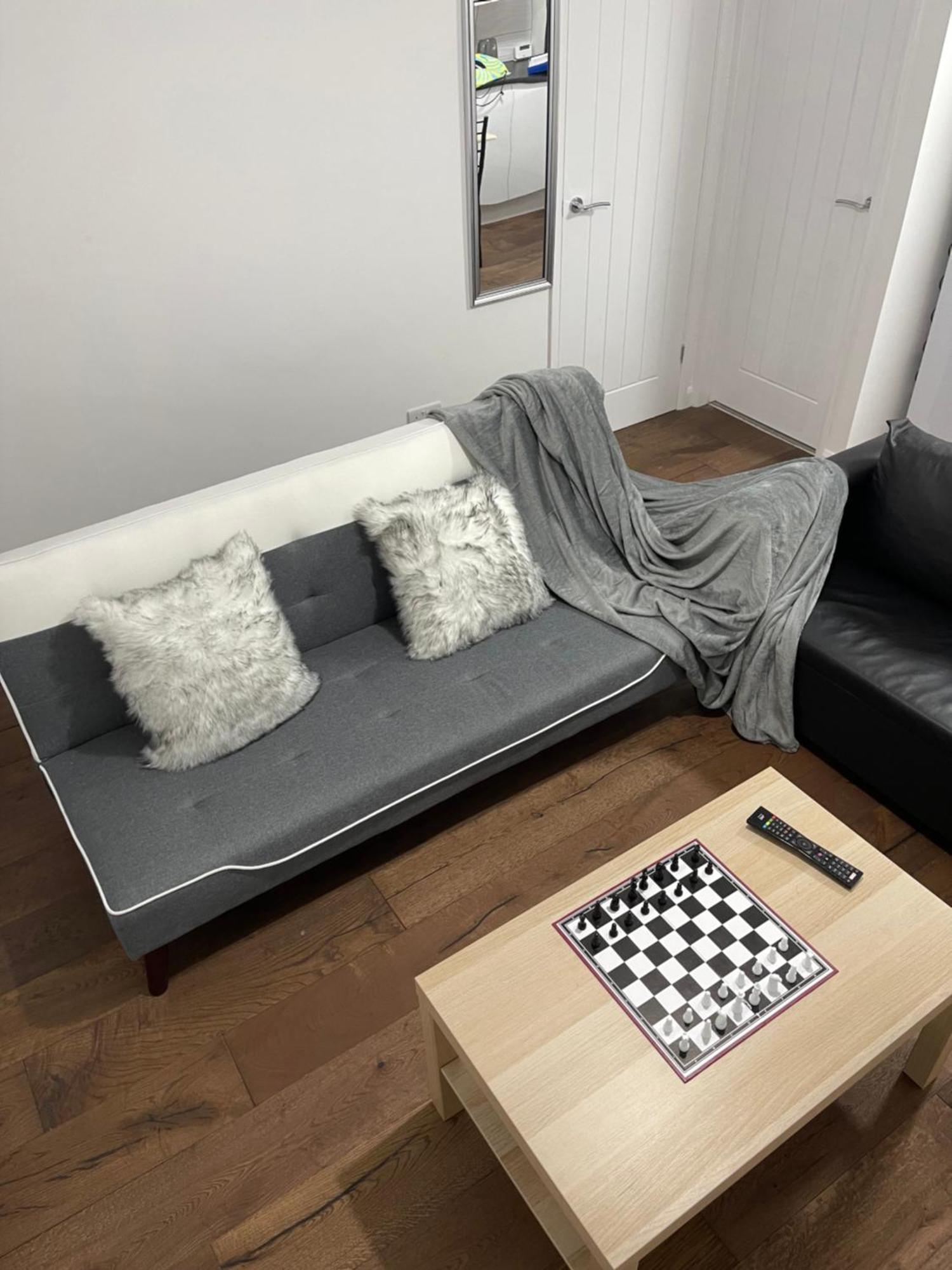 Two Bedroom Central Location Modern Flat Stratford *