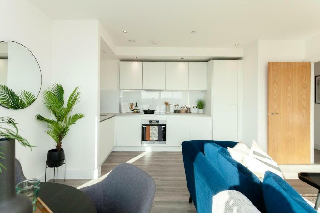 Appartement Deluxe Double Bed In Shared Near Canary Wharf, Airport & O2 Arena With Thames View *