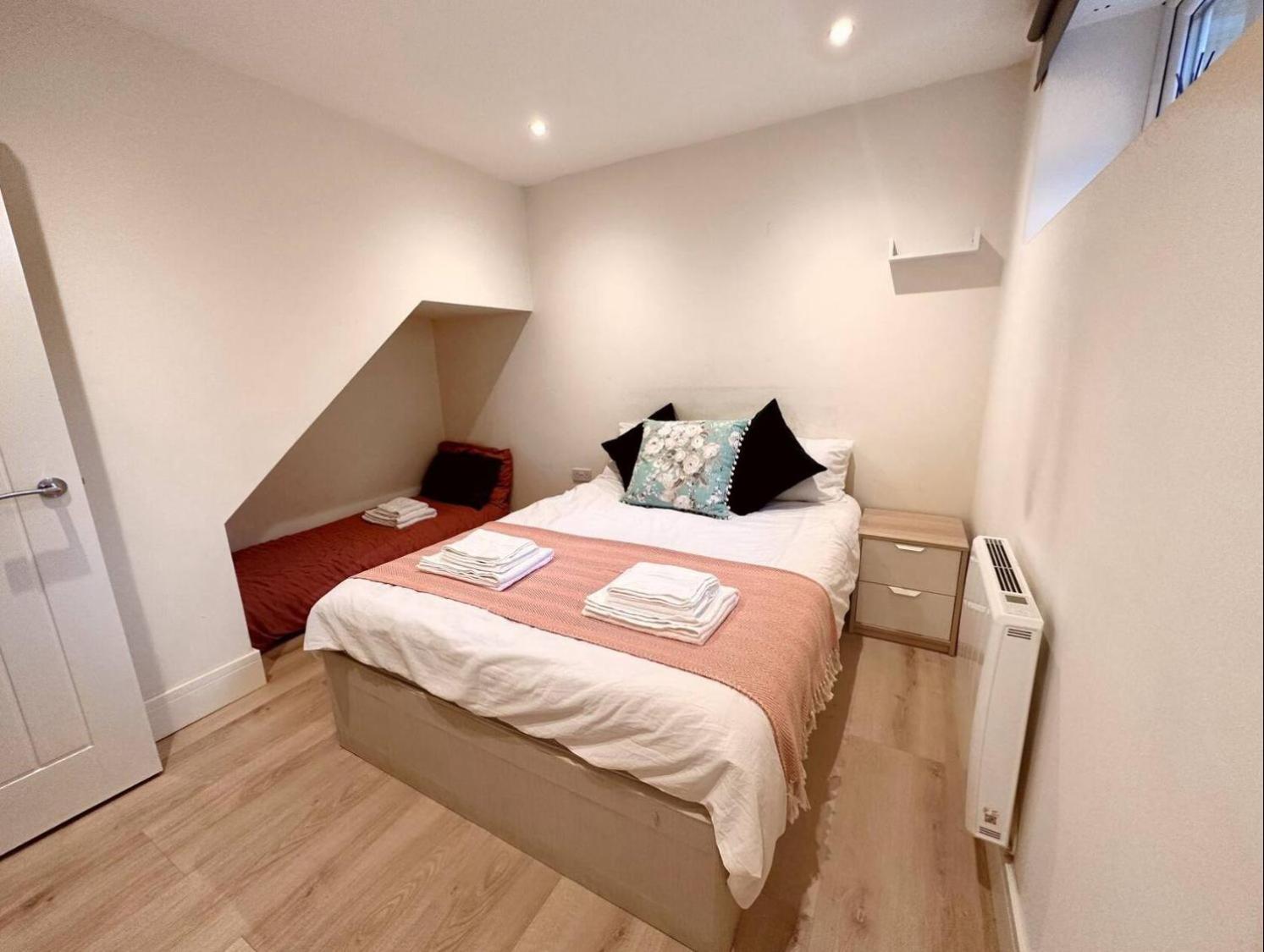 Modern, 10 Minutes To Bridge, Free Parking Apartamento *