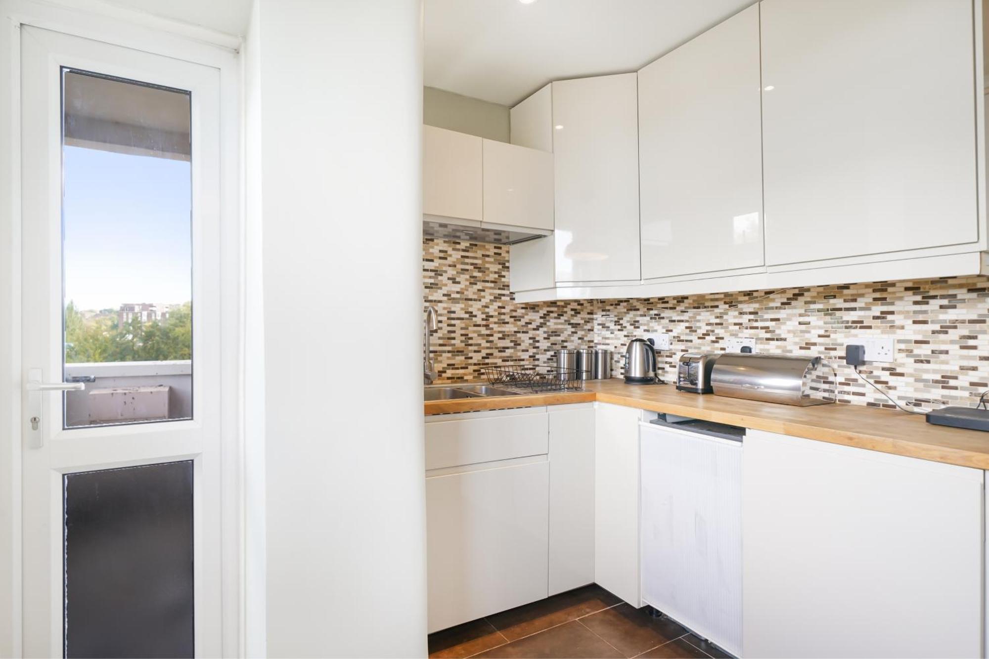 Apartamento Lovely 2 Bedroom Flat In London-balcony - Sleeps 6 Londres