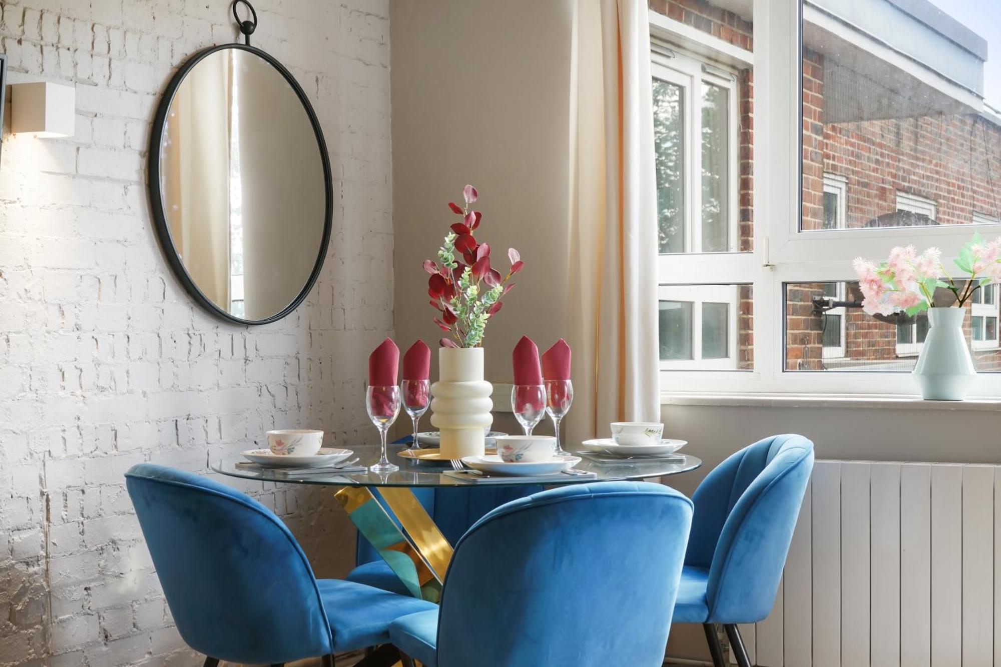 Lovely 2 Bedroom Flat In London-balcony - Sleeps 6 Apartamento *