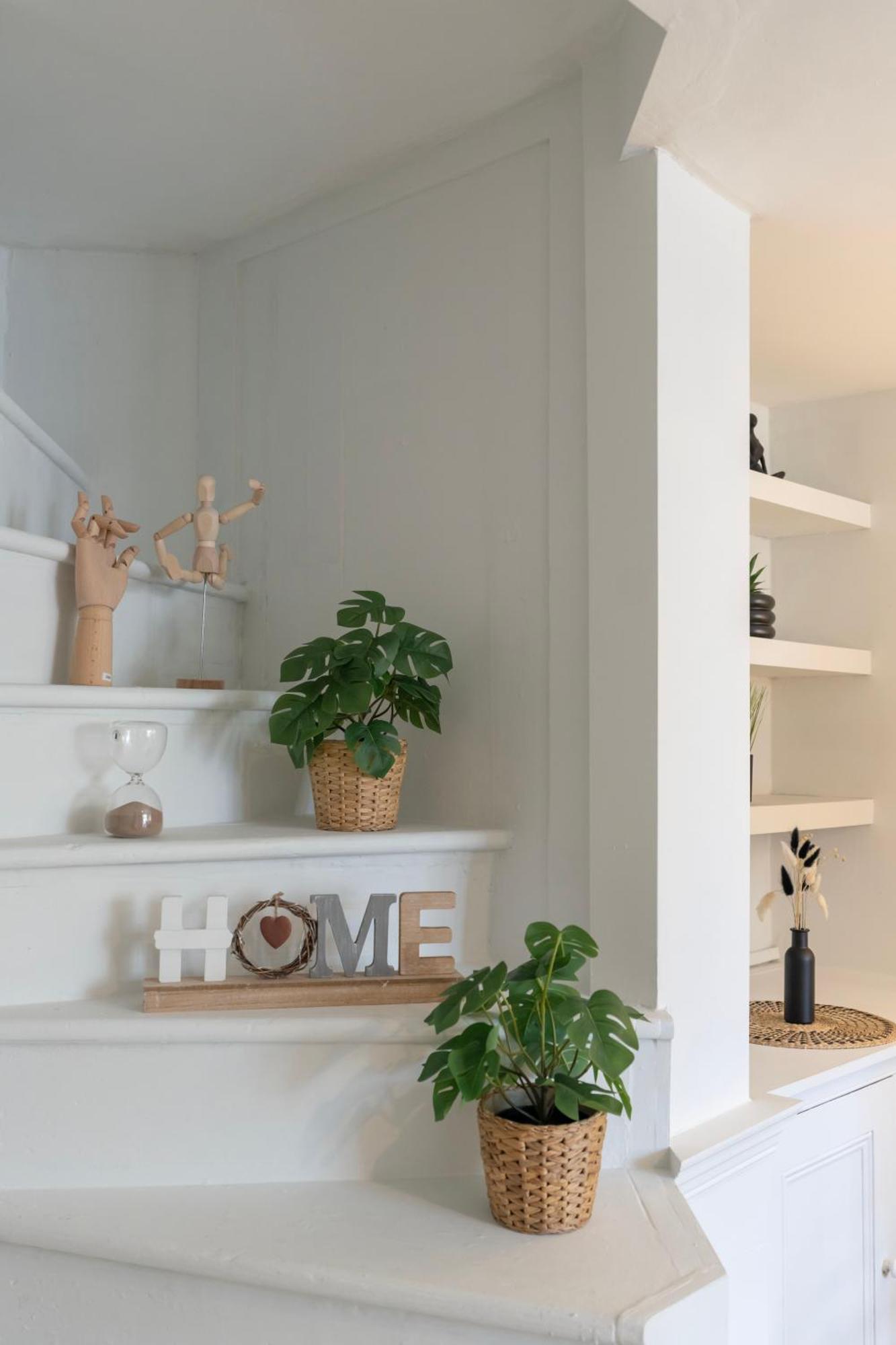 Gorgeous 2bed House In New Road