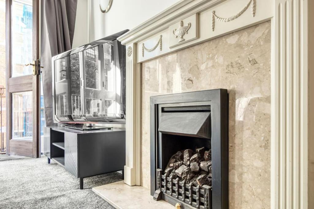 Very Tower Bridge - 2 Bdr - 2 Bath *