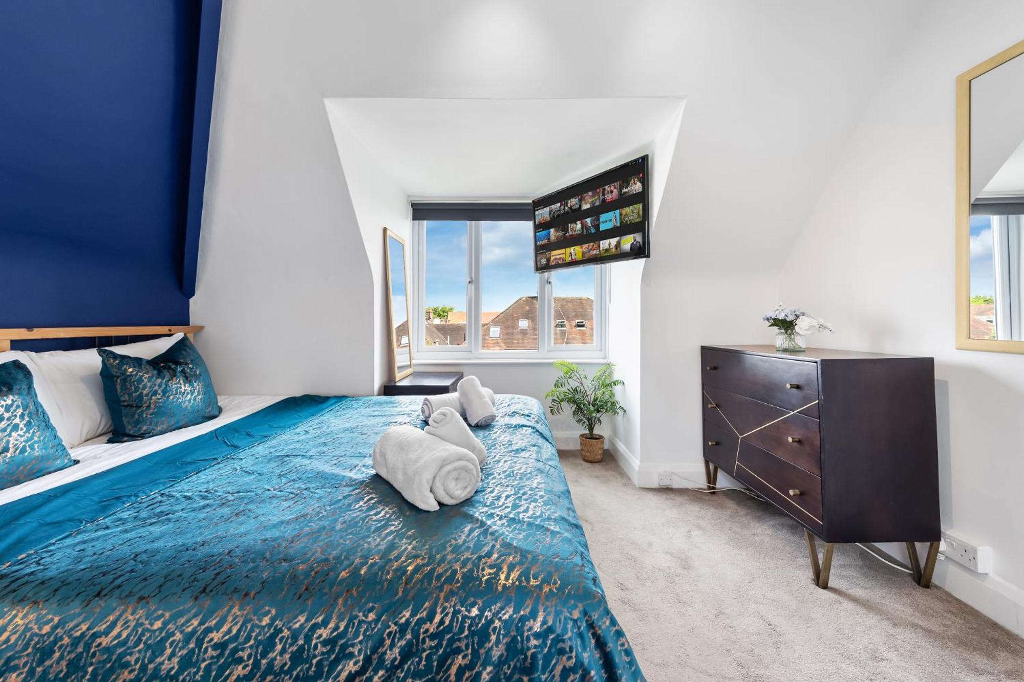 Duplex 3 Bed - Near Station - Golders -