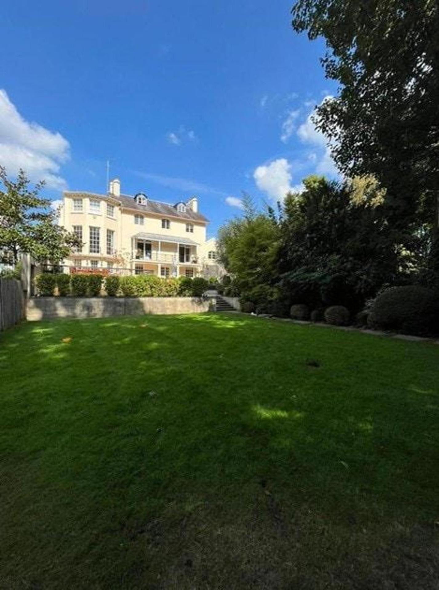 Park Village East Luxury