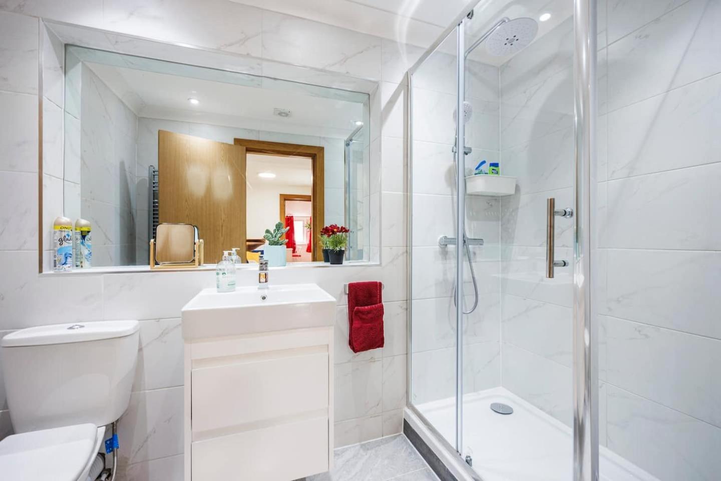 2 Bedroom Charming & Magnificent Flat Appartement Londres
