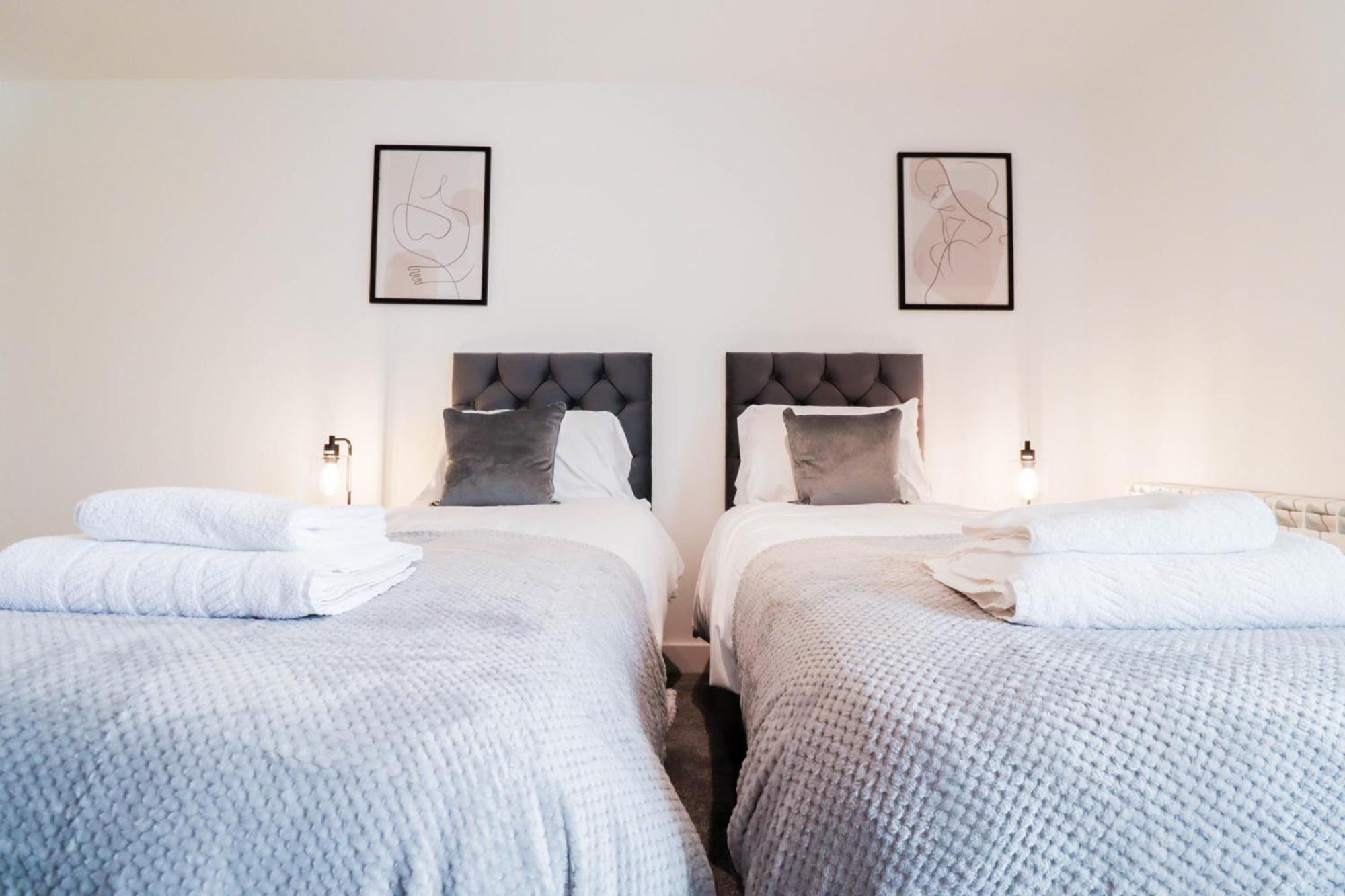 Stunning 2 Bedroom Riverside Appartement Londres