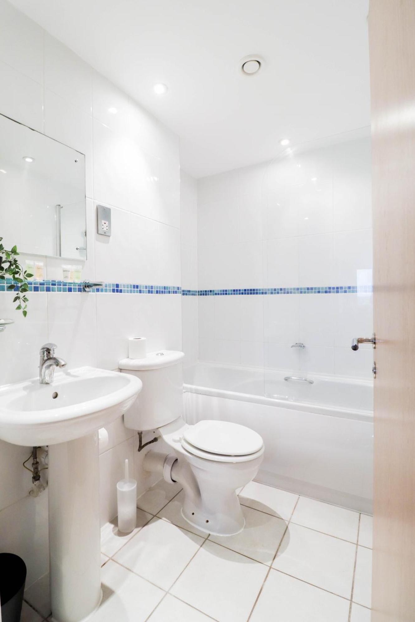 Stunning 2 Bedroom Riverside Appartement