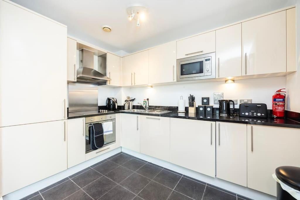 Contemporary 2 Bedroom Flat In Canary Wharf Apartamento Londres