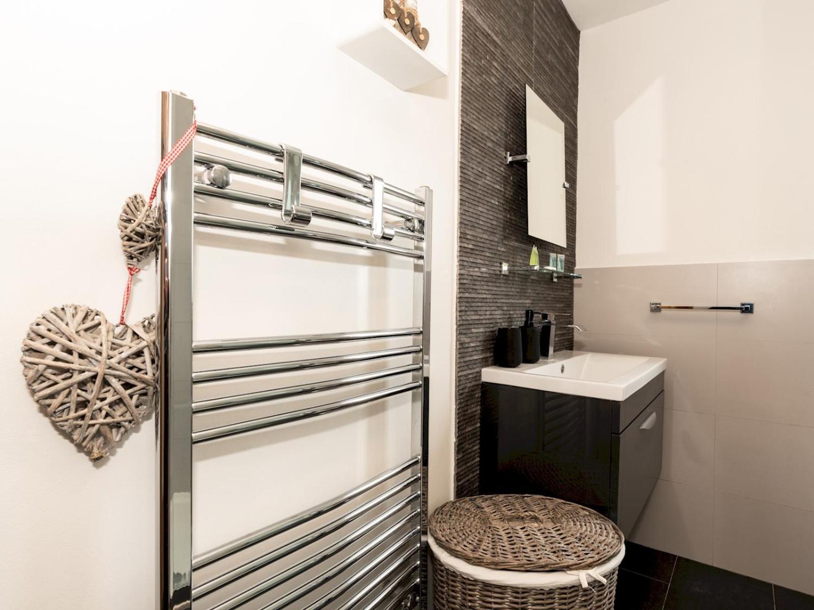 Hébergement de vacances Spacious 4-bed House Direct Link To Pass The Keys
