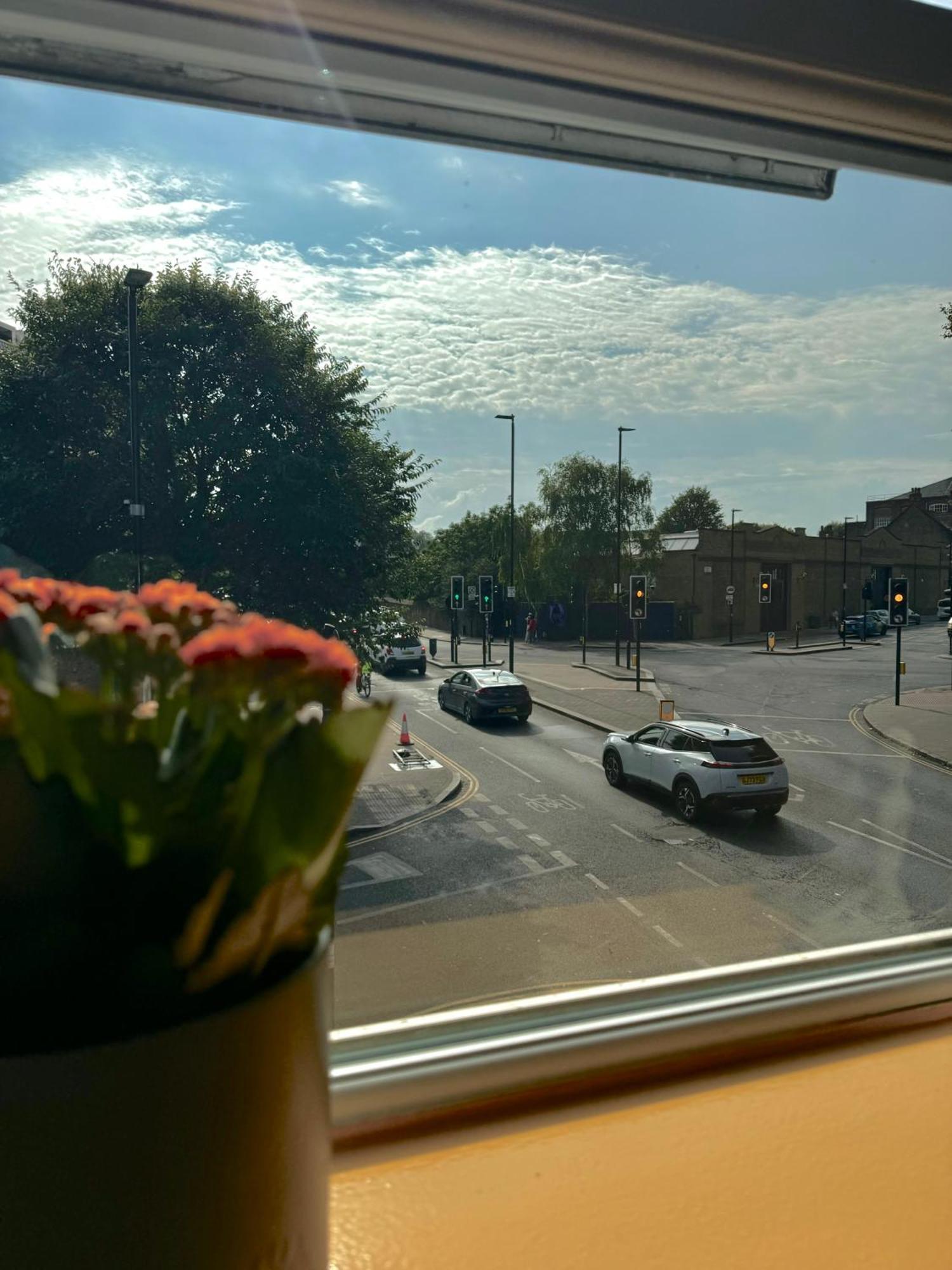 Apartment A Lovely 1 Bedroom Flat / Modern-cosy London